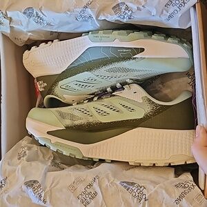 North Face sneakers, green, size 9